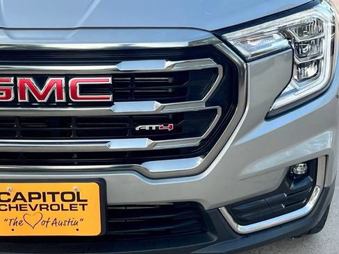Certified 2023 GMC Terrain AT4 AWD/4WD image 7