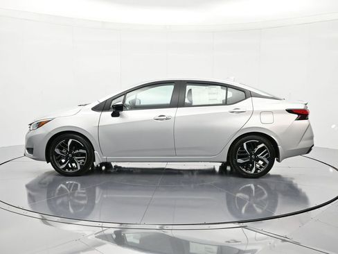 New 2025 Nissan Versa SR w/ Trunk Package FWD image 8