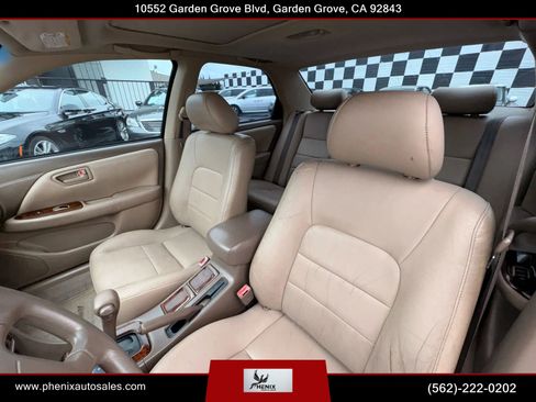 Used 2000 Toyota Camry CE image 19