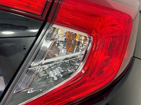 Used 2020 Honda Civic LX image 32