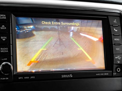 Used 2013 Jeep Grand Cherokee Overland w/ Advance Technology Group AWD/4WD image 20