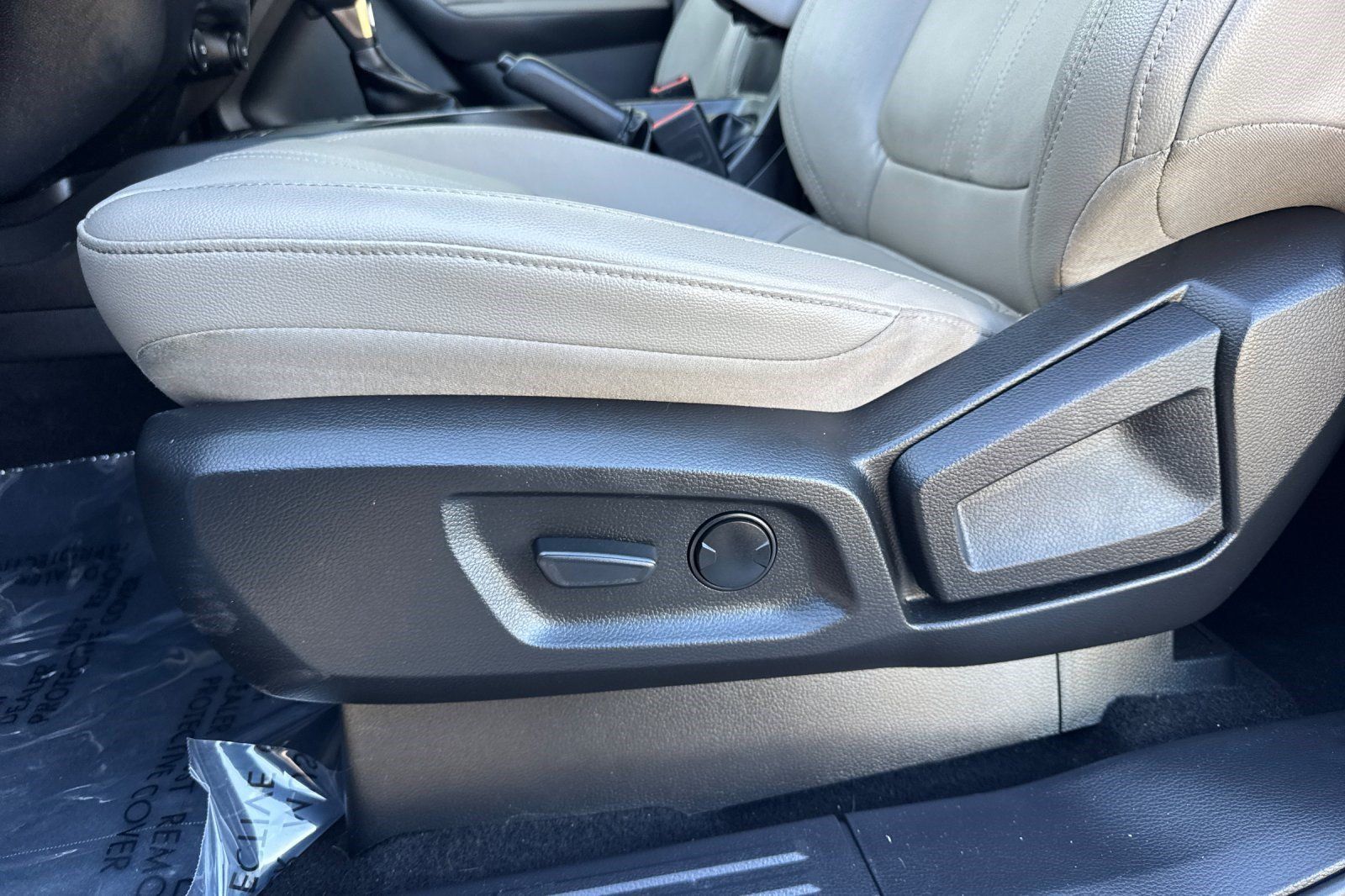 Used 2023 Ford Ranger Lariat w/ Technology Package RWD image 15