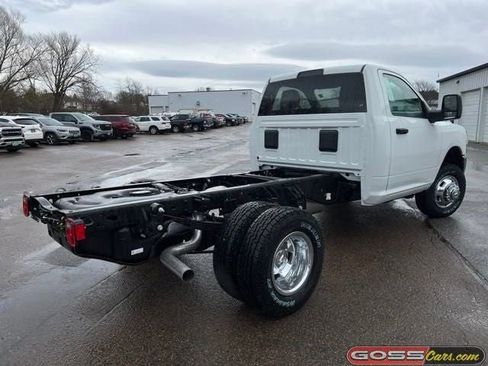 New 2024 RAM 3500 Tradesman image 3