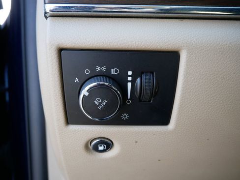 Used 2018 Jeep Grand Cherokee Limited w/ Trailer Tow Group IV image 22