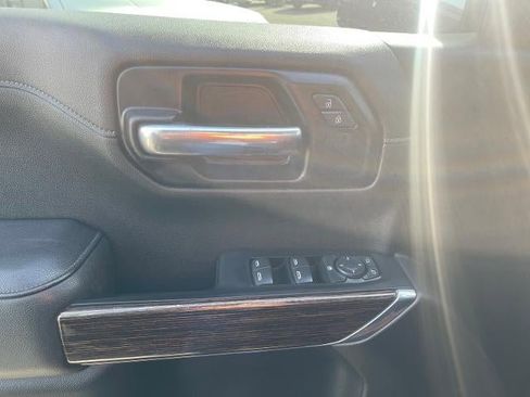 Used 2021 GMC Sierra 1500 Elevation w/ Preferred Package image 17