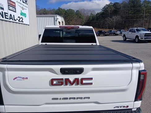 Used 2024 GMC Sierra 2500 AT4 w/ AT4 Premium Plus Package image 6
