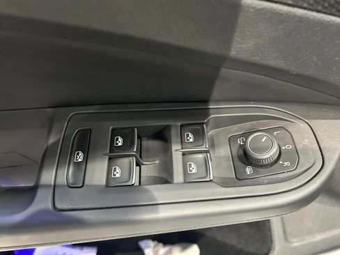 Used 2024 Volkswagen Golf R AWD/4WD image 11