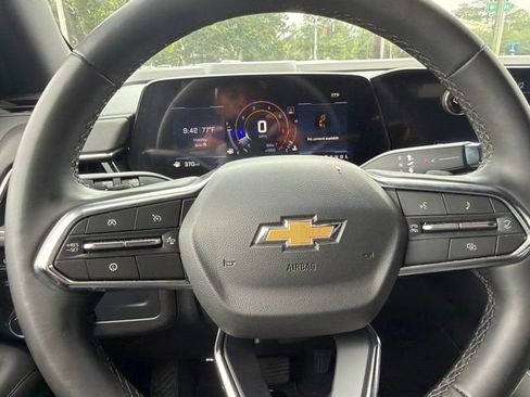 Used 2025 Chevrolet Tahoe LS RWD image 10