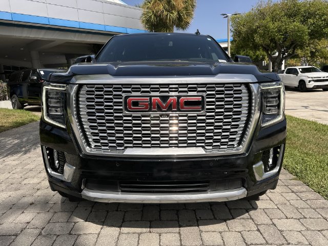 Used 2023 GMC Yukon XL Denali AWD/4WD image 19