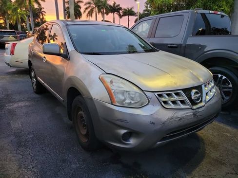 Used 2012 Nissan Rogue S FWD image 2
