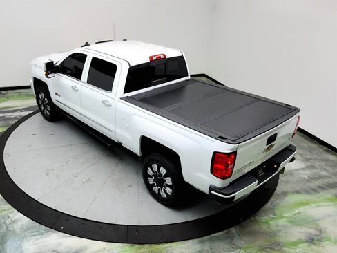 Used 2019 Chevrolet Silverado 2500 LTZ w/ Duramax Plus Package AWD/4WD image 33