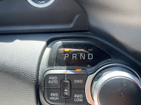 Used 2020 RAM 1500 Big Horn AWD/4WD image 17