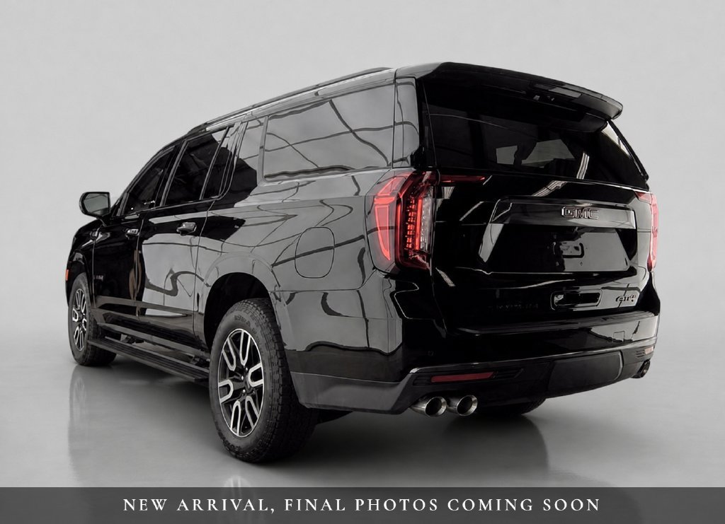 Used 2023 GMC Yukon XL AT4 w/ AT4 Premium Package AWD/4WD image 5
