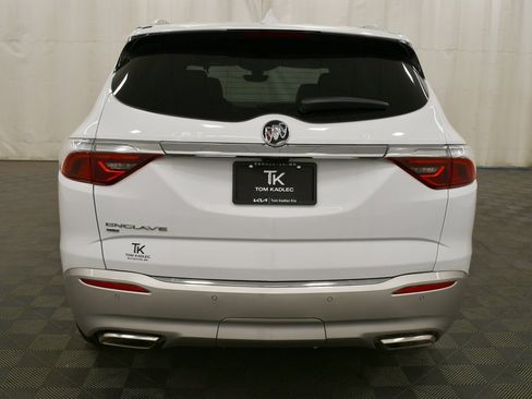 Used 2024 Buick Enclave Premium image 6