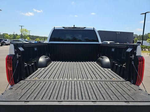 Used 2022 Toyota Tundra SR5 w/ SR5 Premium Package AWD/4WD image 16