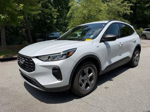 Used 2025 Ford Escape ST-Line w/ Tech Pack #1 AWD/4WD image 1