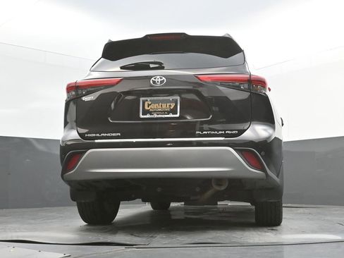Used 2022 Toyota Highlander Platinum AWD/4WD image 41