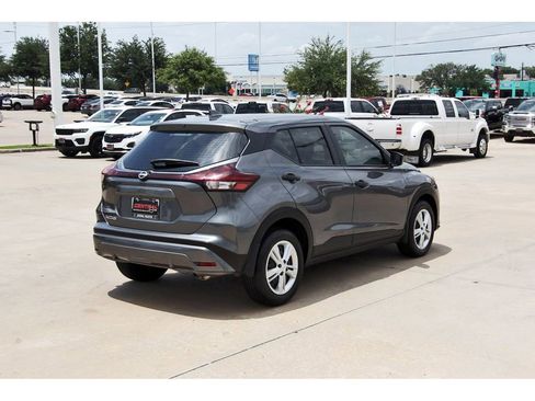 Used 2025 Nissan Kicks Play S FWD image 6