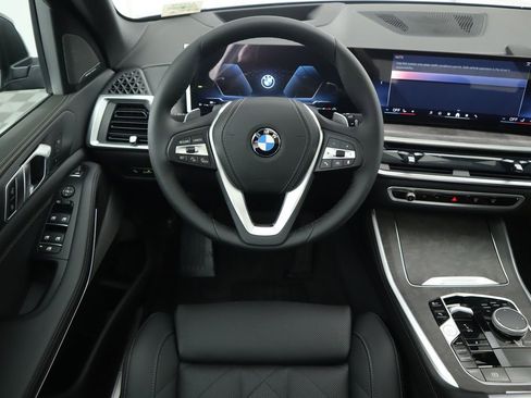 Used 2026 BMW X5 sDrive40i w/ Premium Package image 11