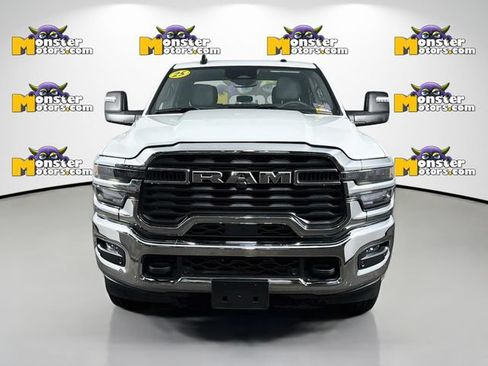 Used 2025 RAM 2500 Big Horn AWD/4WD image 2