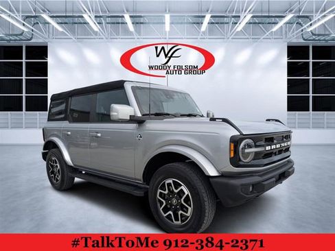 Used 2023 Ford Bronco Outer Banks AWD/4WD image 1