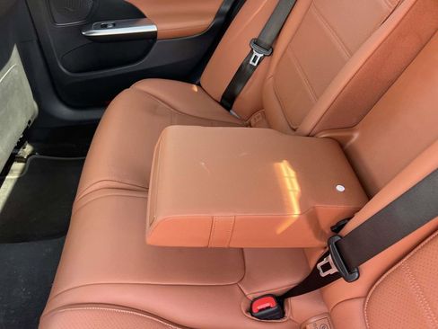 Used 2023 Mercedes-Benz C 300 4MATIC Sedan image 13