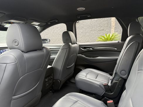 Used 2024 Buick Enclave Premium image 16