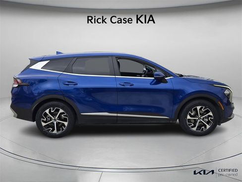 Used 2023 Kia Sportage EX image 4