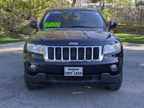 Used 2011 Jeep Grand Cherokee Laredo AWD/4WD image 2