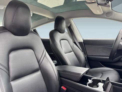 Used 2018 Tesla Model 3 Mid Range image 30