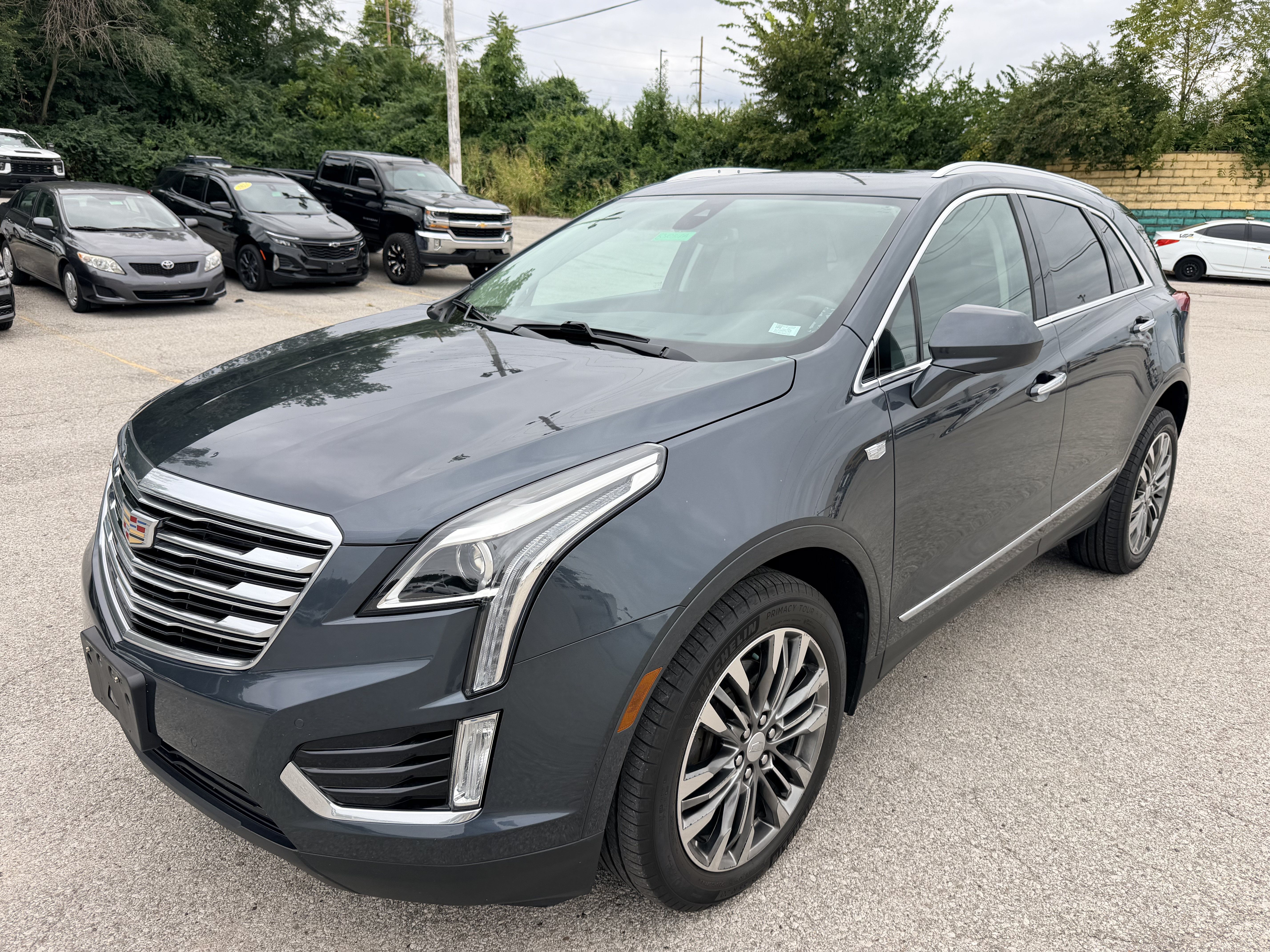 Used 2019 Cadillac XT5 Luxury AWD/4WD image 2