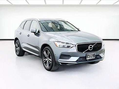 Used 2019 Volvo XC60 T5 Momentum w/ Premium Package AWD/4WD image 3