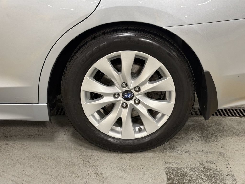 Used 2017 Subaru Legacy 2.5i Premium w/ Moonroof Package AWD/4WD image 11