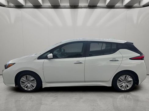 Used 2023 Nissan Leaf S FWD image 3
