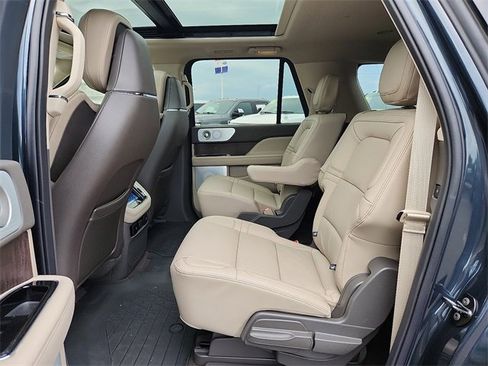 New 2024 Lincoln Navigator L Reserve image 5