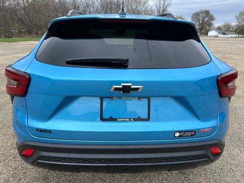 New 2026 Chevrolet Trax RS w/ Driver Confidence Package FWD image 4