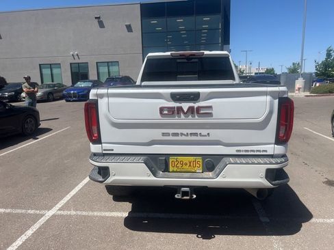 Used 2021 GMC Sierra 2500 Denali w/ Denali Ultimate Package AWD/4WD image 16