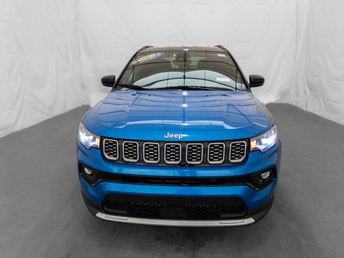 Used 2025 Jeep Compass Limited image 2