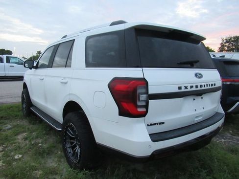 Certified 2022 Ford Expedition Limited AWD/4WD image 4
