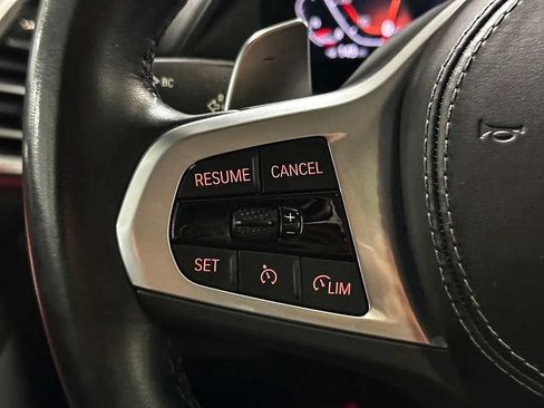 Used 2022 BMW X6 xDrive40i w/ M Sport Package AWD/4WD image 32