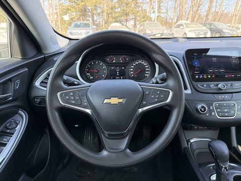 Used 2024 Chevrolet Malibu LT image 14