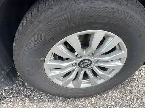 Used 2021 Nissan Armada SV AWD/4WD image 18
