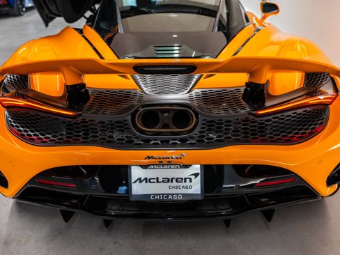 Used 2025 McLaren 750S RWD image 7