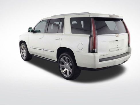 Certified 2018 Cadillac Escalade Platinum image 4