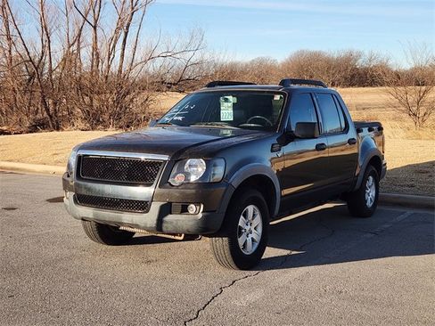 Used 2008 Ford Explorer Sport Trac XLT image 1