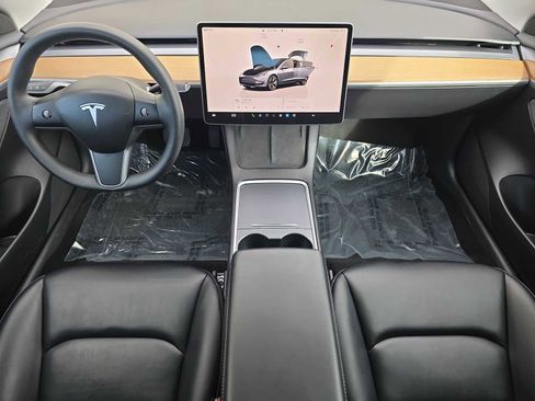 Used 2023 Tesla Model 3 Standard Range image 14