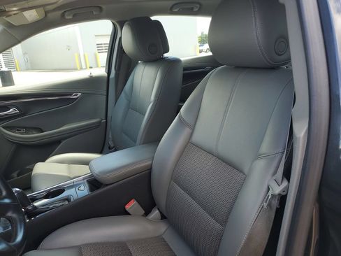Used 2014 Chevrolet Impala LT FWD image 5