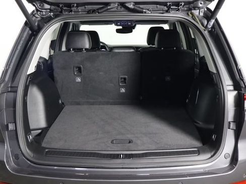 Used 2023 Jeep Grand Cherokee Limited RWD image 16