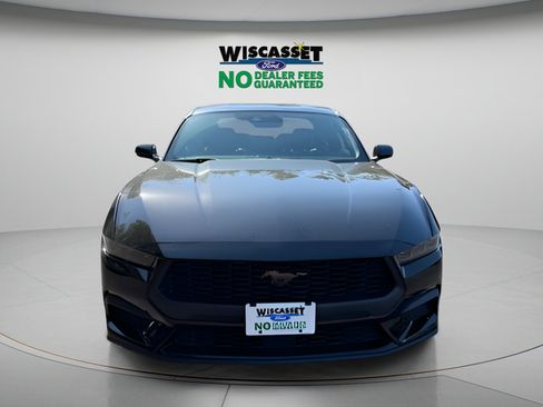 Used 2025 Ford Mustang Premium RWD image 10