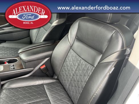 Used 2024 Nissan Murano Platinum w/ Cargo Package image 11